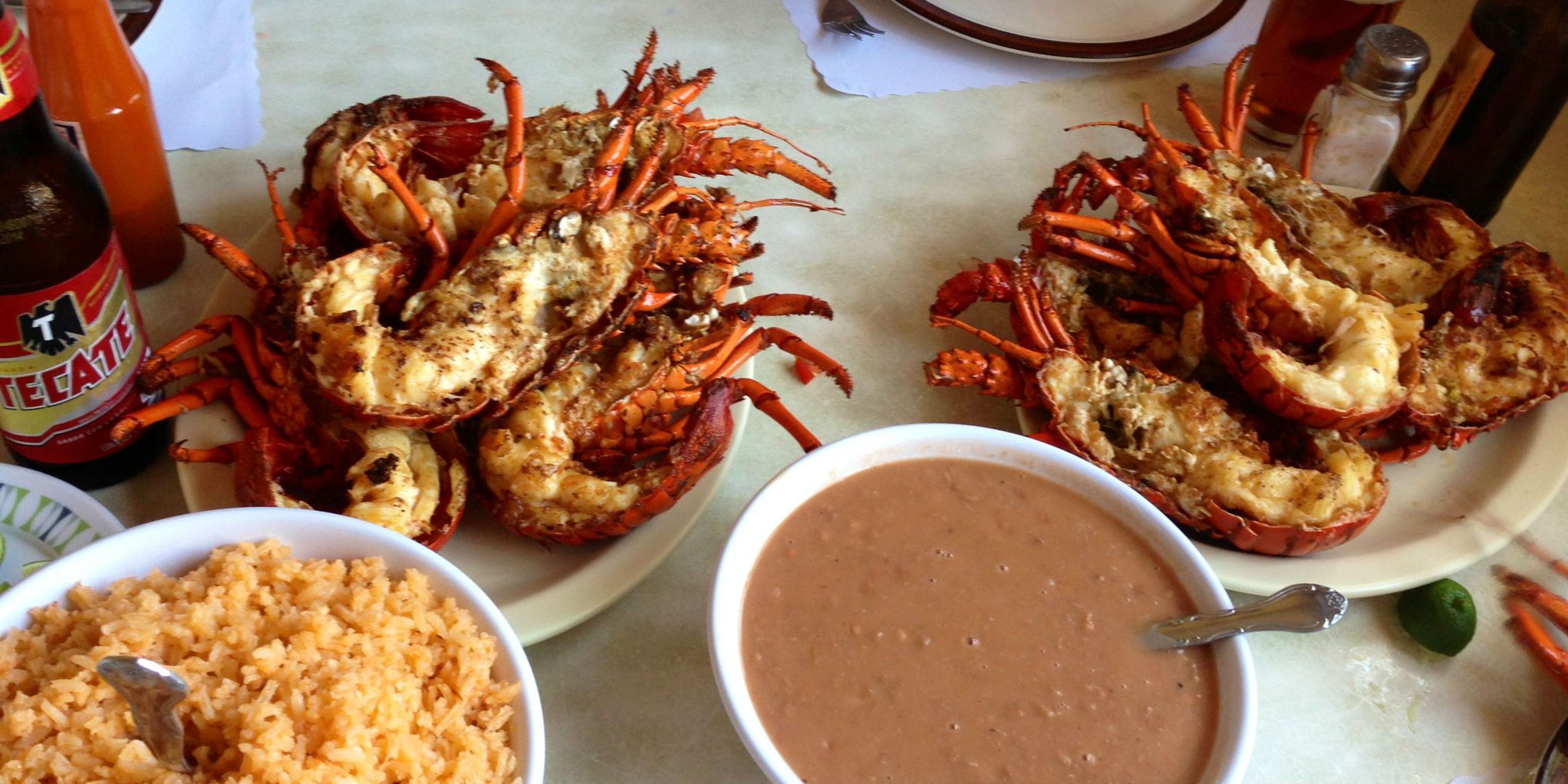 Langosta estilo puerto Nuevo, de la comida tipica de Baja California