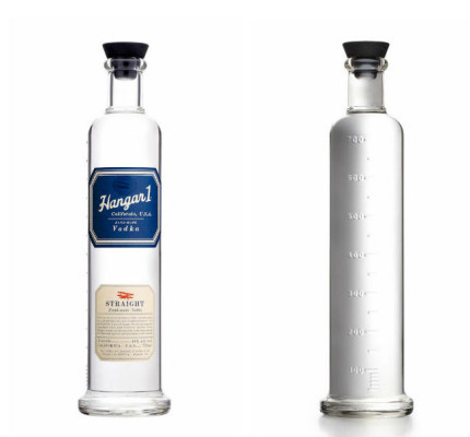 Botella de Hangar 1 Vodka. // Foto: Especial