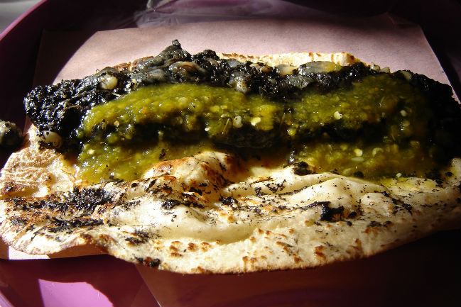 Existen distintos tipos de quesadillas pero no siempre llevan queso, como su nombre lo sugiere. // Foto: Especial.