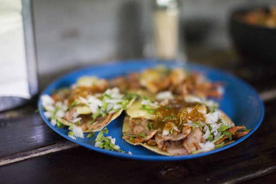 Tacos al pastor.// Foto: Carlos Castillo. Munchies.