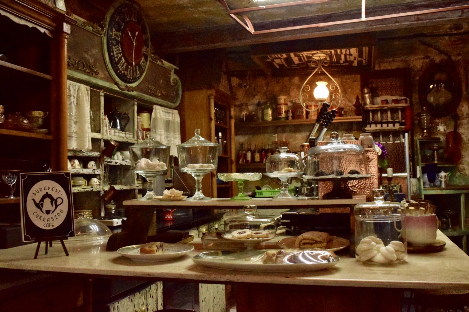 Resultado de imagen para budapest café cukrászda